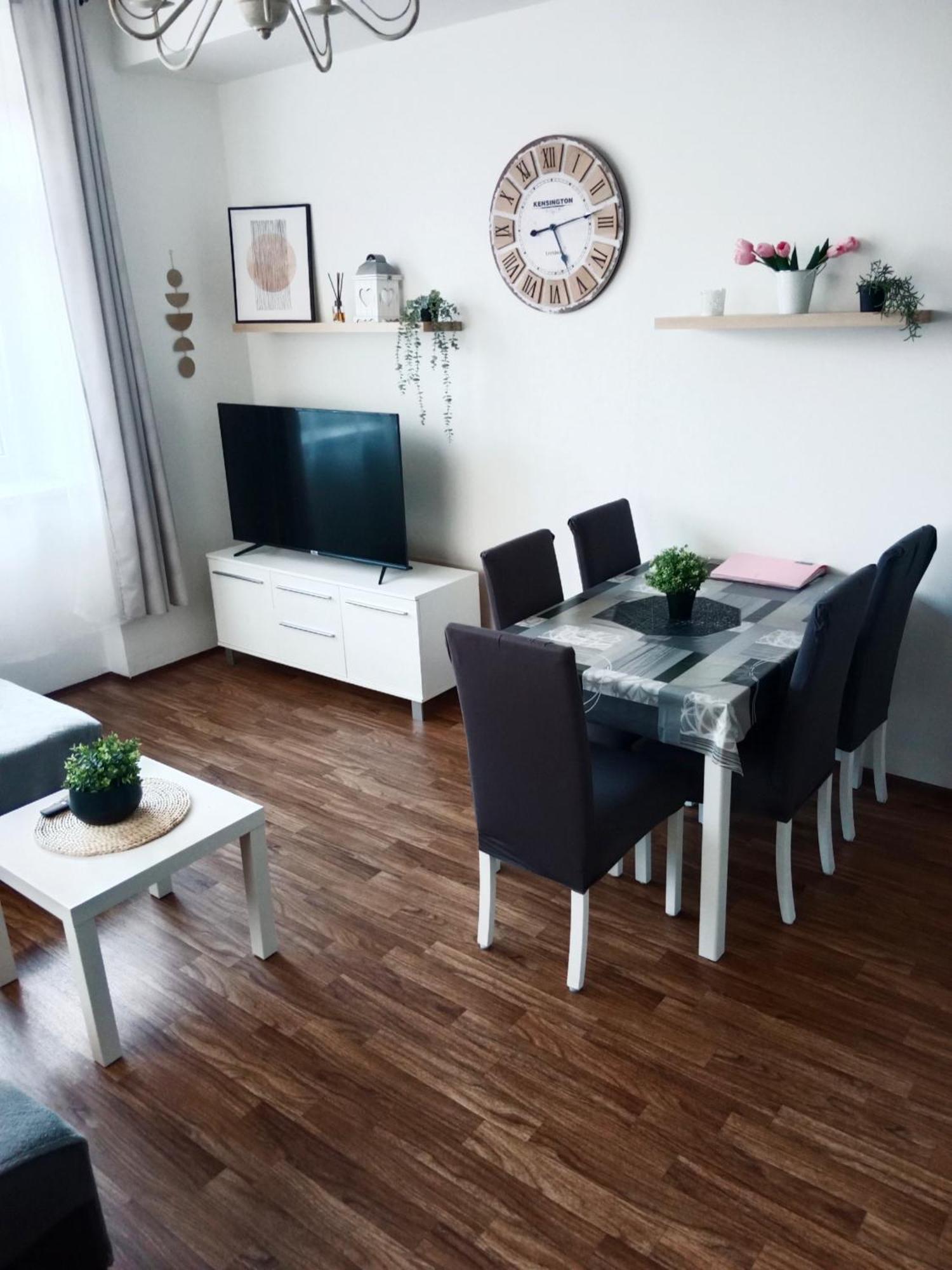 Apartman U Fontany Подєбради Екстер'єр фото