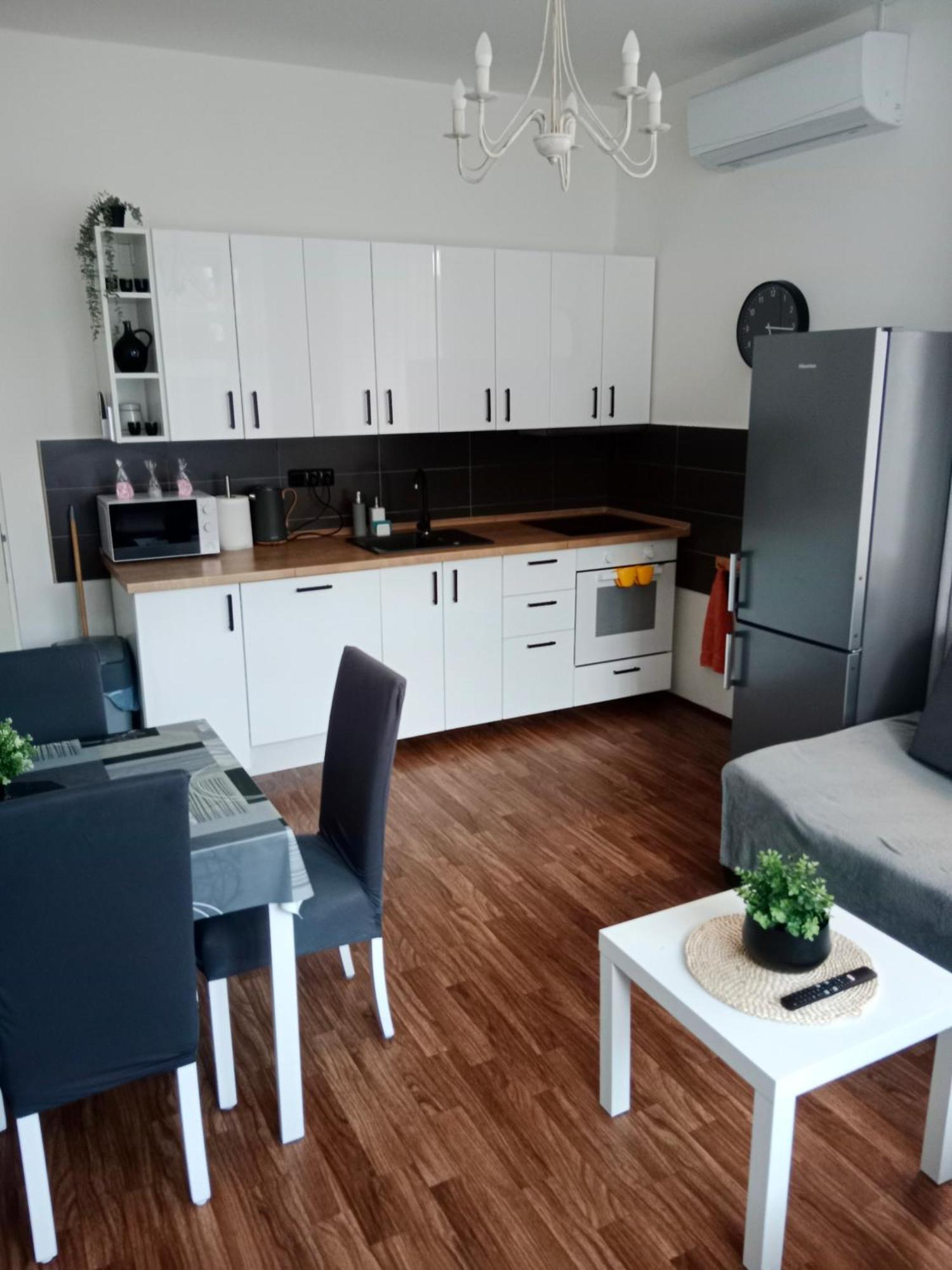 Apartman U Fontany Подєбради Екстер'єр фото